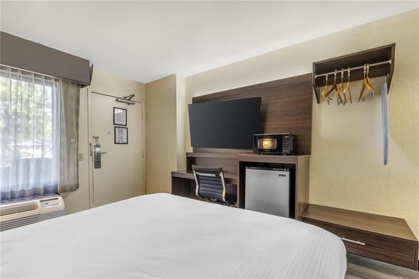 Accessible Queen FNH