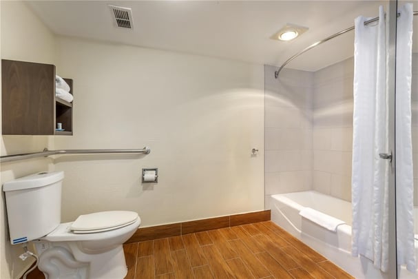 Accessible Queen FNH