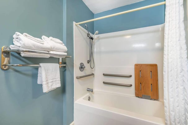 Accessible Two Queen