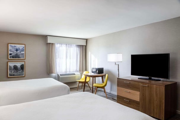 STDQS Standard Queen with a Shower