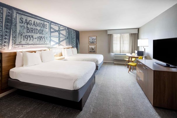 STDQS Standard Queen with a Shower