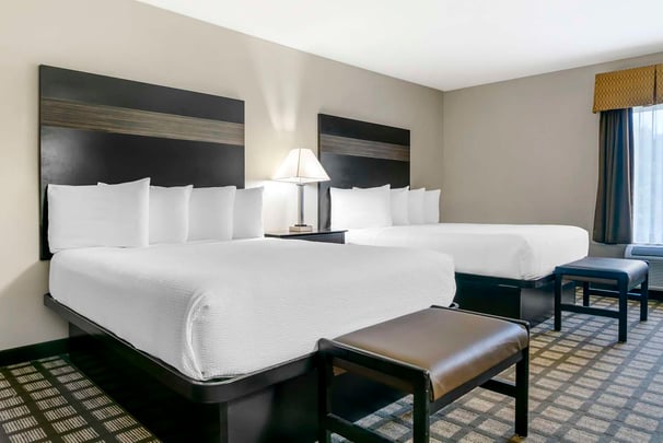 2 Queen Bed Room