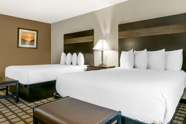 2 Queen Bed Room
