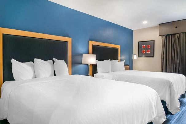 2 Queen Bed Room