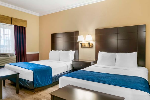 Accessible 2 Queen Suite