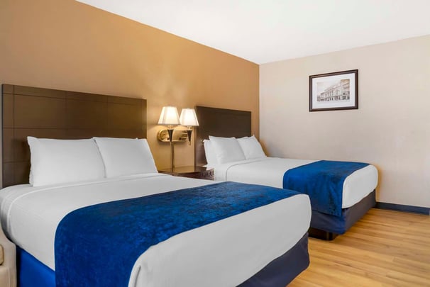 Accessible 2 Queen Beds