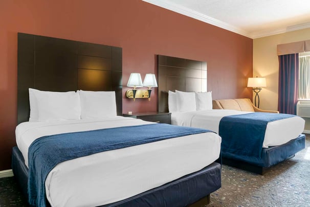 Oversized Room | 2 Queen Beds & Sofa Bed