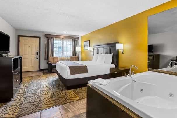King Bed Room Jacuzzi