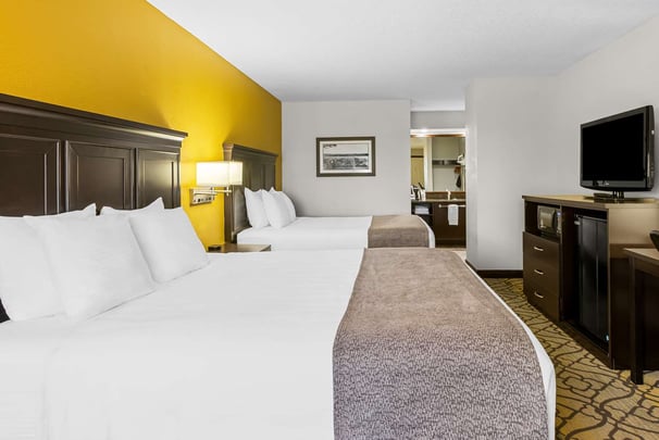 Double Queen Bed Room