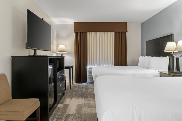 Double Queen Guest Room