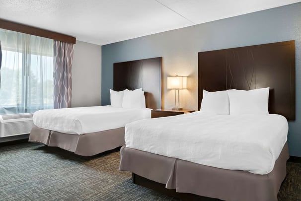 Queen Suite Fireplace