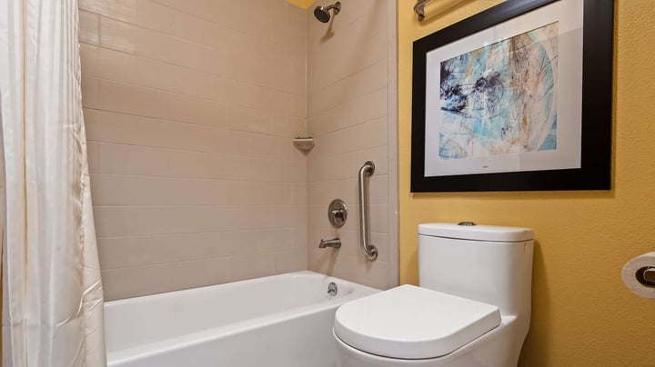 Guest Room Bath