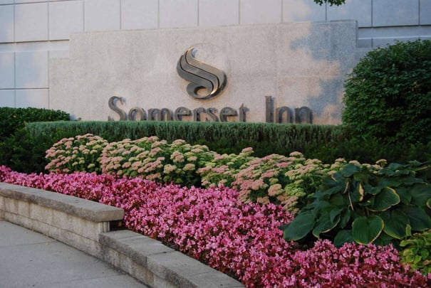 Somerset Inn Exterior Signage