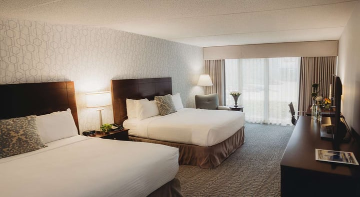 Somerset Inn Accessible Room with 2 Queen Beds