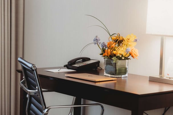 Somerset Inn Guest Room Amenities