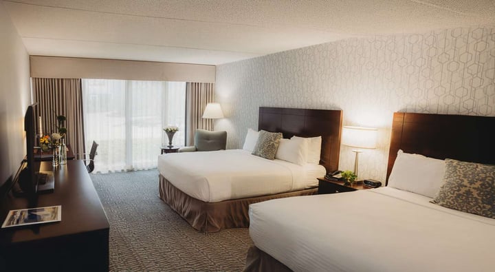 Somerset Inn Double Queen Guest Room