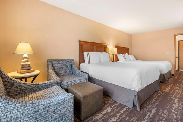 2 Queen Bed Room Accessible