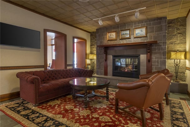 BW Plus The Normandy Inn Lobby