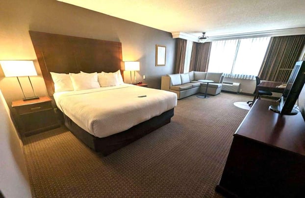 Standard King with Sofa Bed and River View