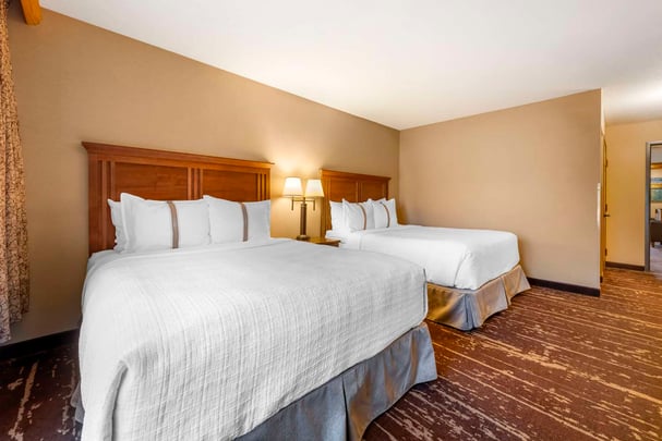 ADA Double Queen Tub