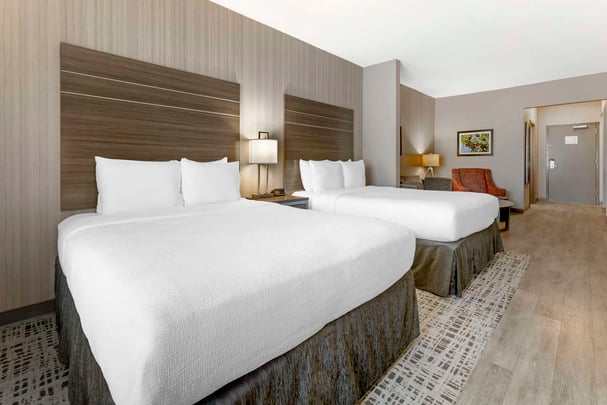 QQ Hearing Suite Shower