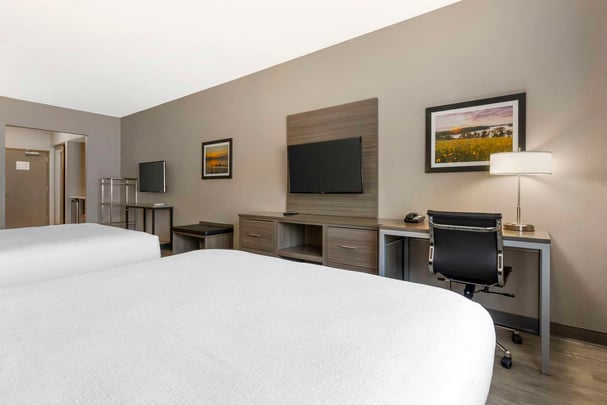 QQ Hearing Suite Shower