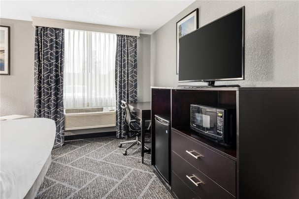 Double Queen Guest Room