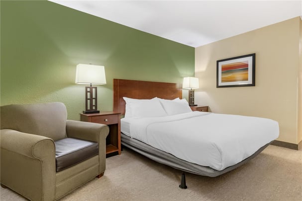 Accessible King Guest Room (Roll-in Shower)