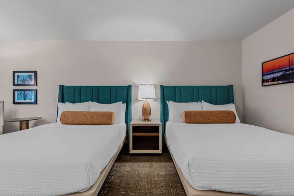 2 Queen Suite (Large Room)