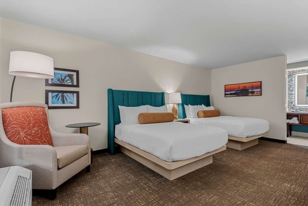 2 Queen Suite (Large Room)