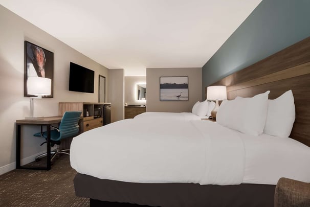 Double Queen Guest Room