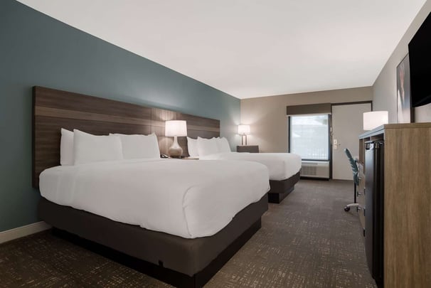 Double Queen Guest Room