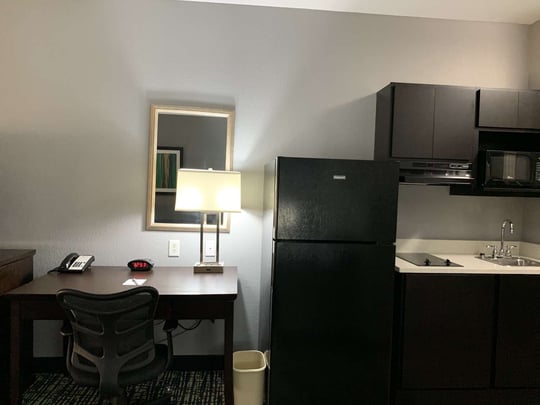 2 Queens Kitchenette