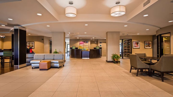 Best Western Plus University Inn - Lobby