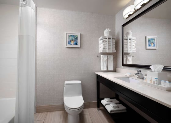 Double Queen Bathroom