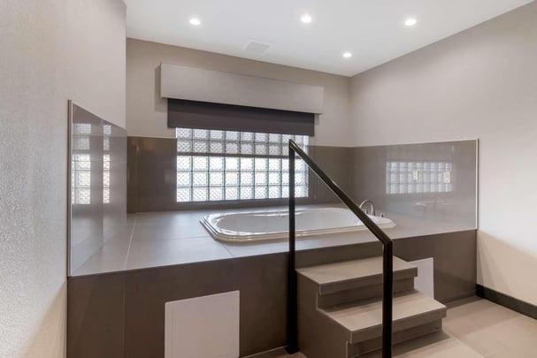 Whirlpool King Suite