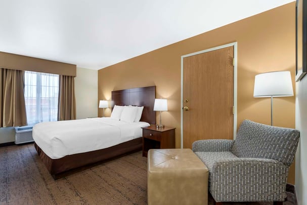 BW Yellowstone MT SNKTWO