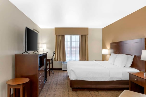 BW Yellowstone MT SNKTWO