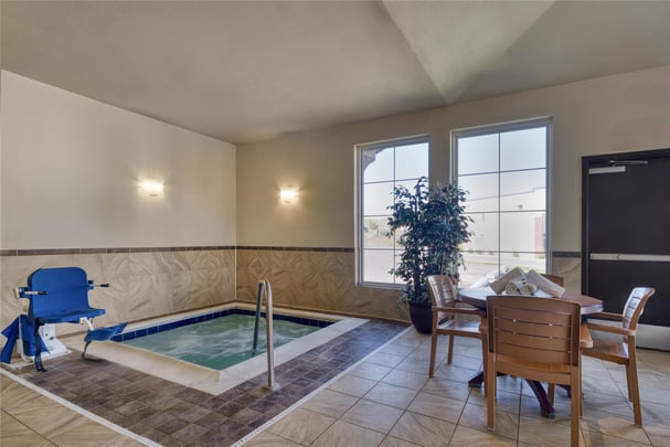 Indoor Pool / Hot Tub