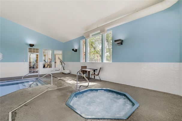 Indoor Pool / Hot Tub