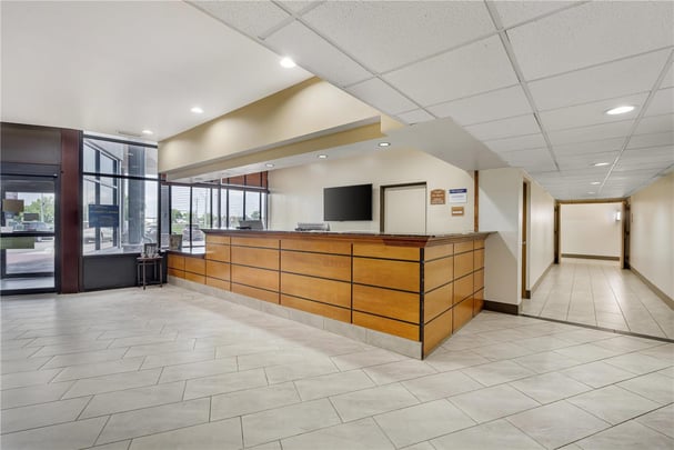 BW York Nebraska Lobby