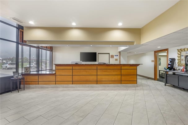 BW York Nebraska Lobby