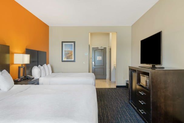 Double Queen Balcony