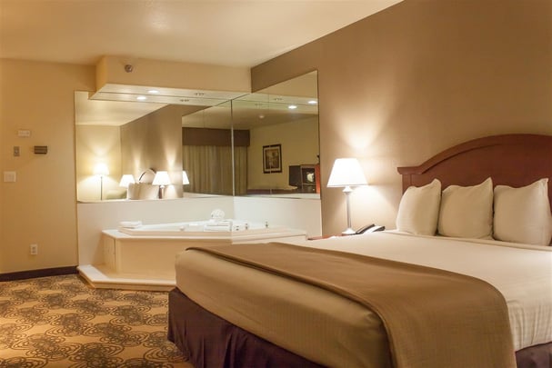 King Whirlpool Guest Room