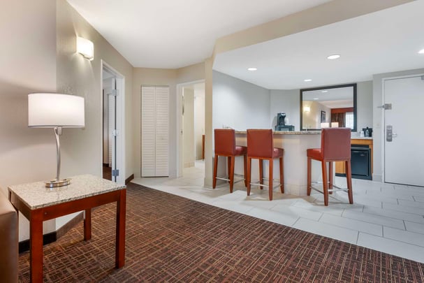 North Tower Two Queen Balcony Suite