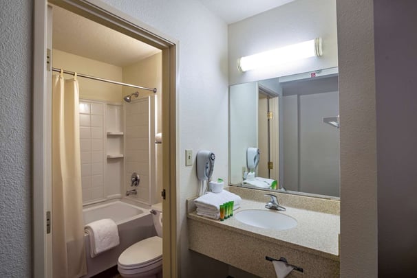 Standard North Tower Bathroom x