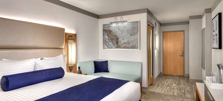 Elevate King Panorama