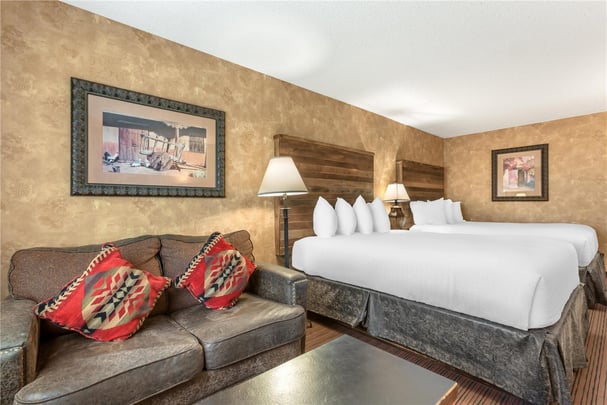 2 Queens with Sofa Bed