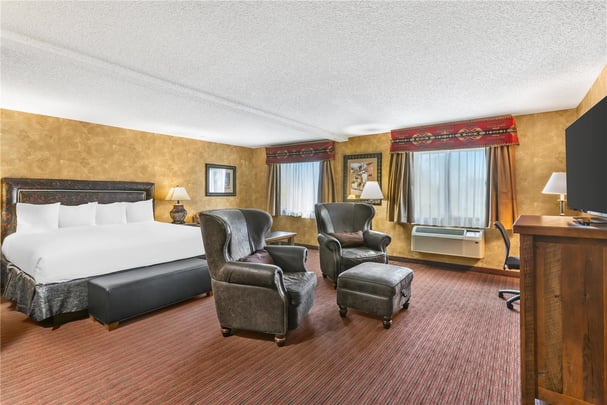 1 King Bed with Living Room