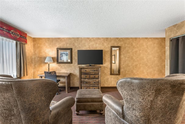 1 King Bed with Living Room